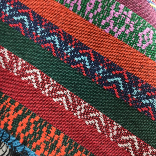 The decorative fabric of the fine-striped ethnic cloth clothing is available in a variety of colors Specification image