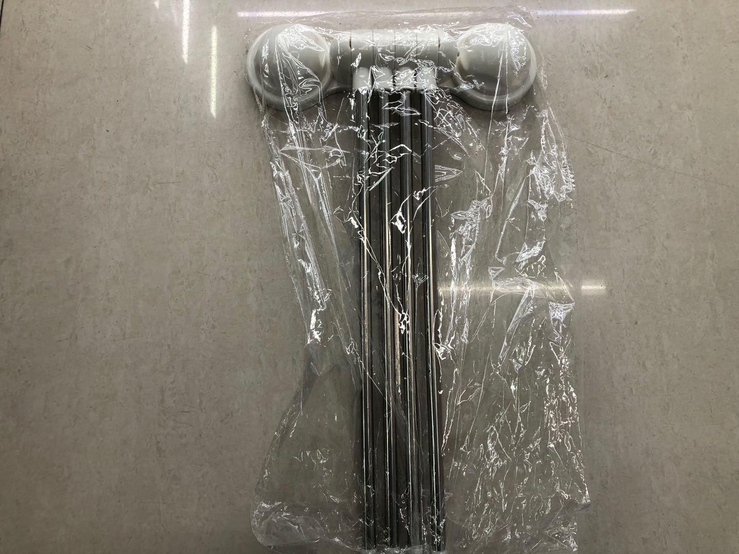 厕所免打孔浴室毛巾架吸盘卫生间毛巾挂架挂杆旋转壁挂式挂毛巾杆产品图