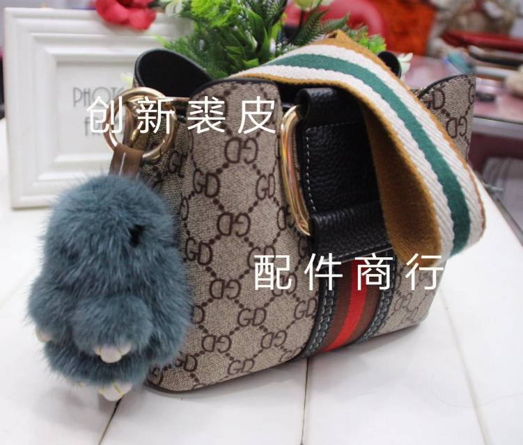 Fashionable and trendy mink fur dead mini rabbit pendant Specification image