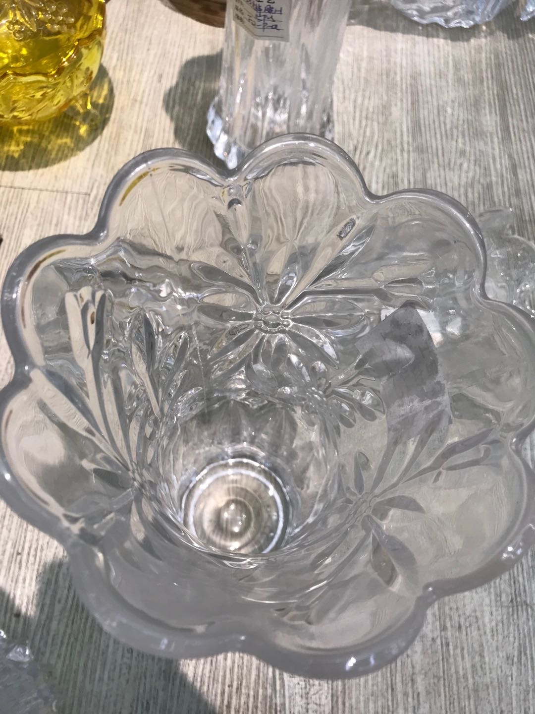 花瓶/玻璃花瓶/浮雕瓶细节图