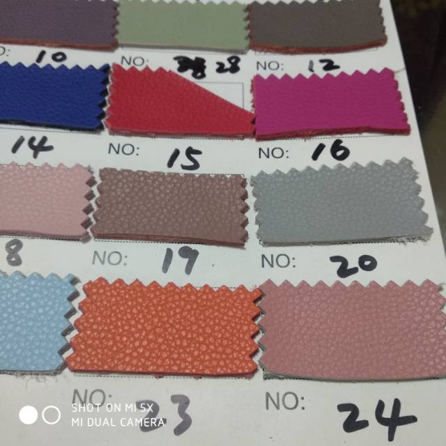 Manufacturers direct spot supply reserve price wholesale two layer lychee grain cowhide Specification drawing