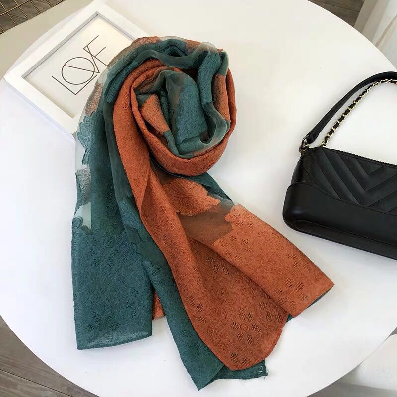 Spring And Autumn Korean Version Elegant Temperament Gradient Scarf Shawl details Picture