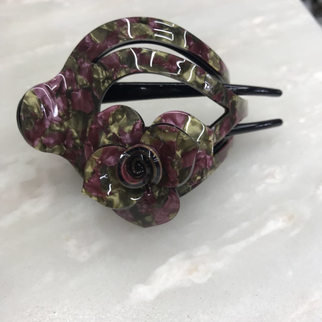 Manufacturers direct acrylic wholesale hair clip with flower hair catch