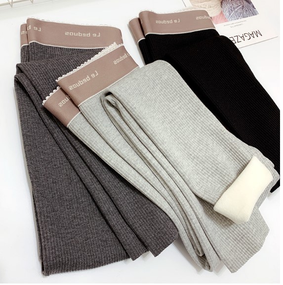 Embroidered deer fleece thickened leggings for women's winter wear, vertical striped one-piece fleece warm high-waisted elastic skinny pants