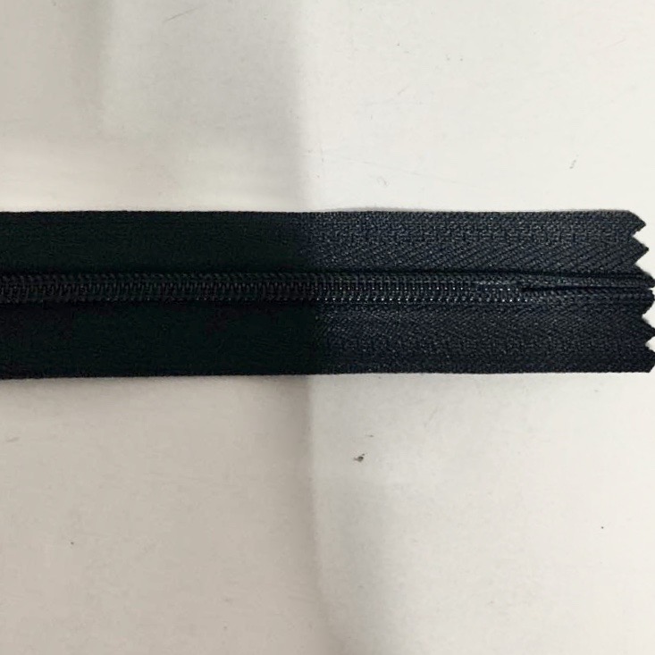 Pants zipper accessories: Nylon zipper, closed short pull lock, clothes pocket, men's trousers, front zipper, black zipper Specification image