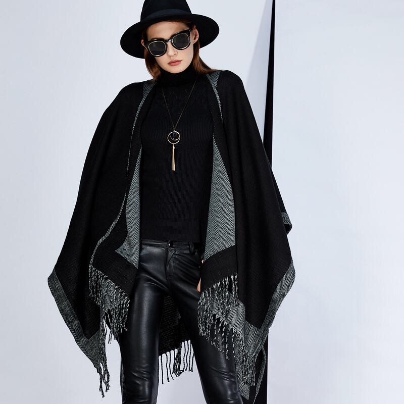 Ladies Fashion Trend Casual With Europe And The United States Street Shot Wind With Hat Fringe Herringette Cape Specification drawing