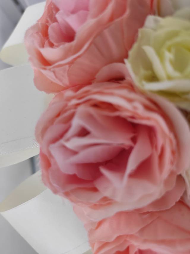 Factory direct sales of Korean-style hand-held bouquets, fabric flowers, artificial flowers, wedding hand-held bouquets, only Love Specification image