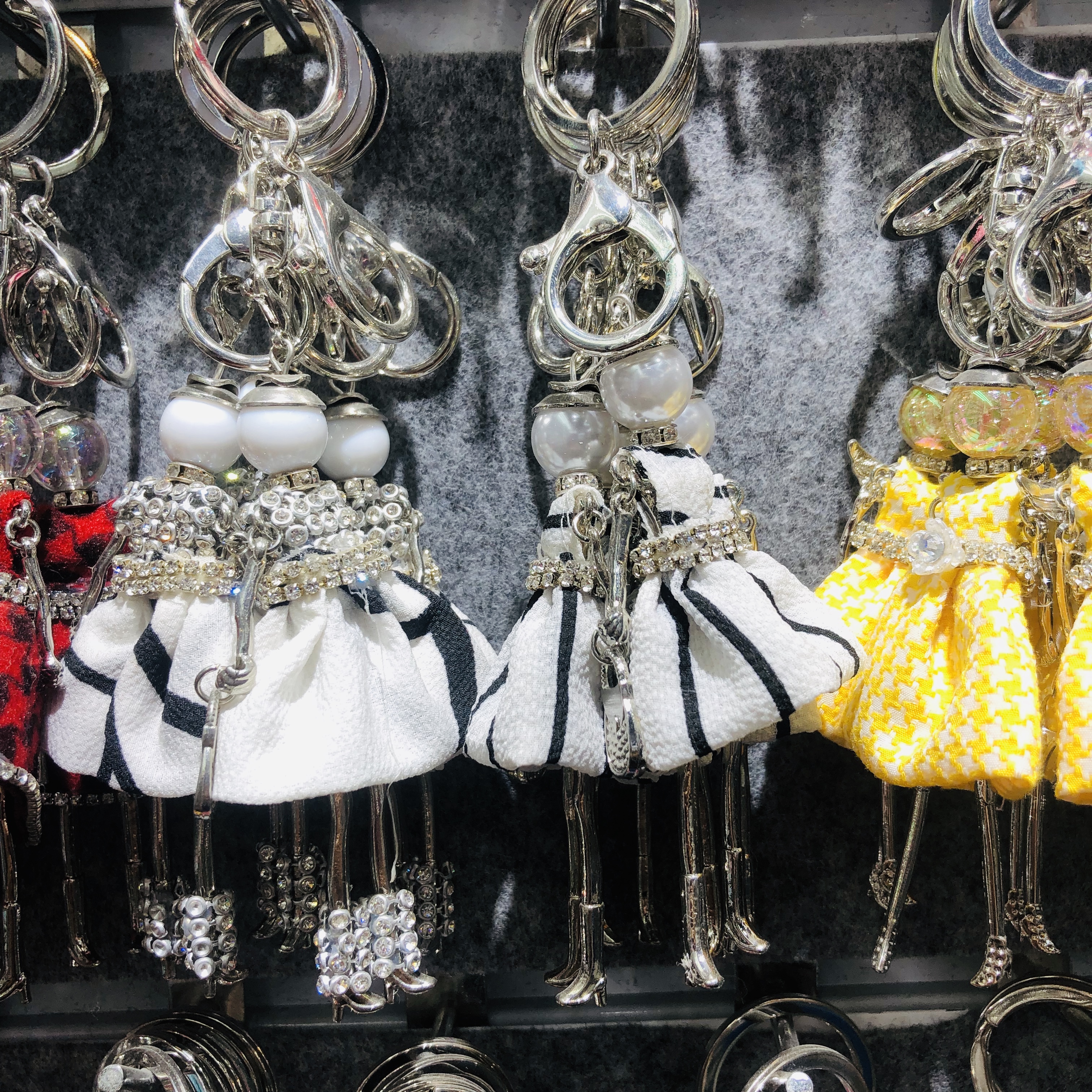 汽车钥匙扣创意女汽车钥匙链个性包包挂件挂饰礼品公仔