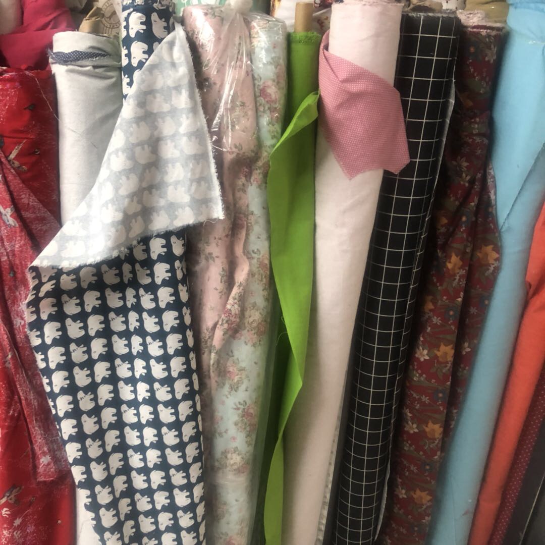 Yiwu Puhuai Textile Products Co., LTD describe pic - 1