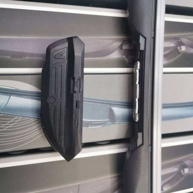 Three-section multifunction wiper (20 inches) details Picture
