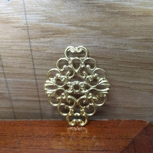 2020东南热销镀金镂空工艺饰品细节图