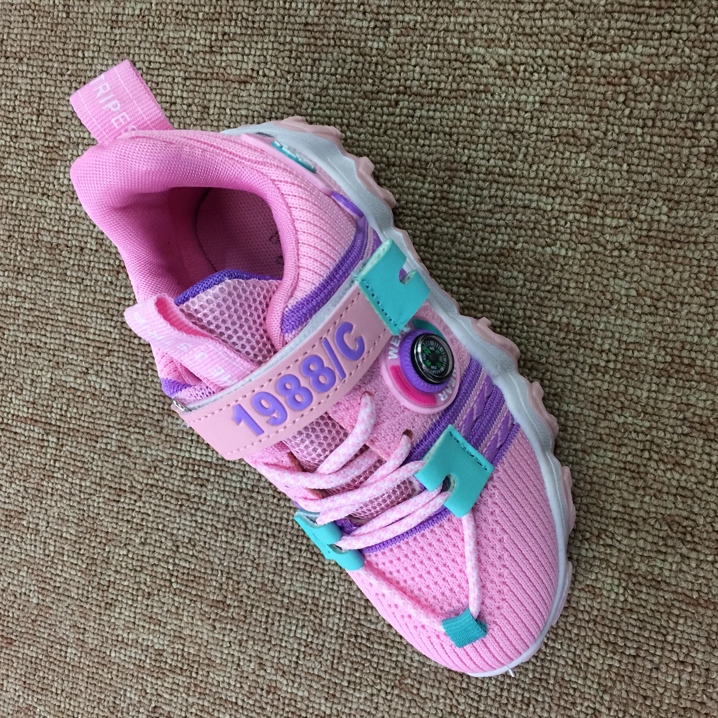 Mesh shoes, new canvas shoes, 2020 spring travel shoes, outdoor running shoes, sports shoes