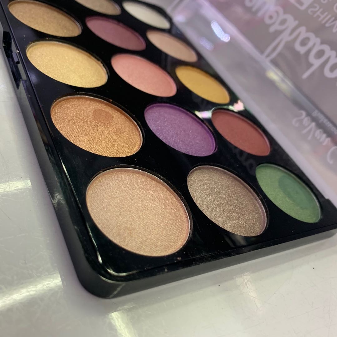 Disc Multicolor Premium Eyeshadow Case Eyeshadow Tray details Picture