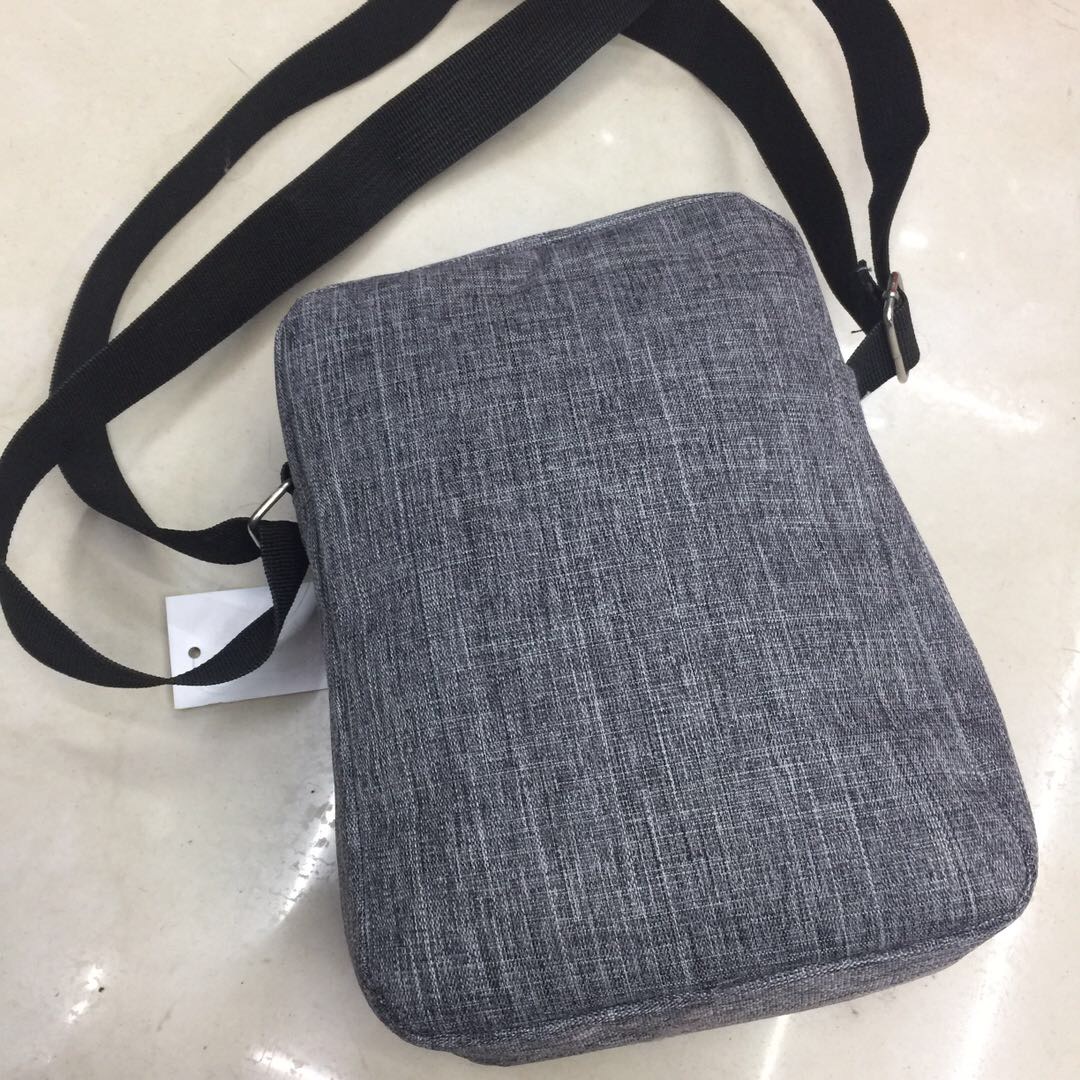Crossbody casual bandolera tela oxford impermeable mochila pequeña bolsa de hombre tela de nylon para hombre lona multifuncional bolsa crossbody Specification image