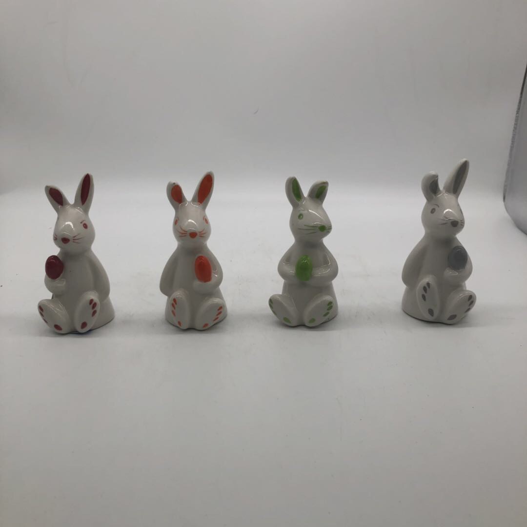 时尚新颖纯陶瓷小兔子摆件工艺品详情图1