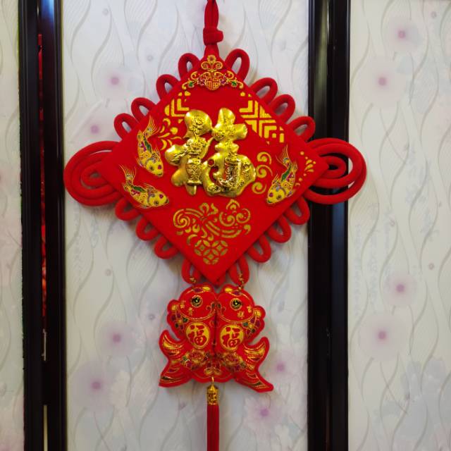 Chinese knot pendants, "Fu" character hanging, double fish tassels, living room home wall decorations, entrance hall, festive background wall decorations for the Spring Festival