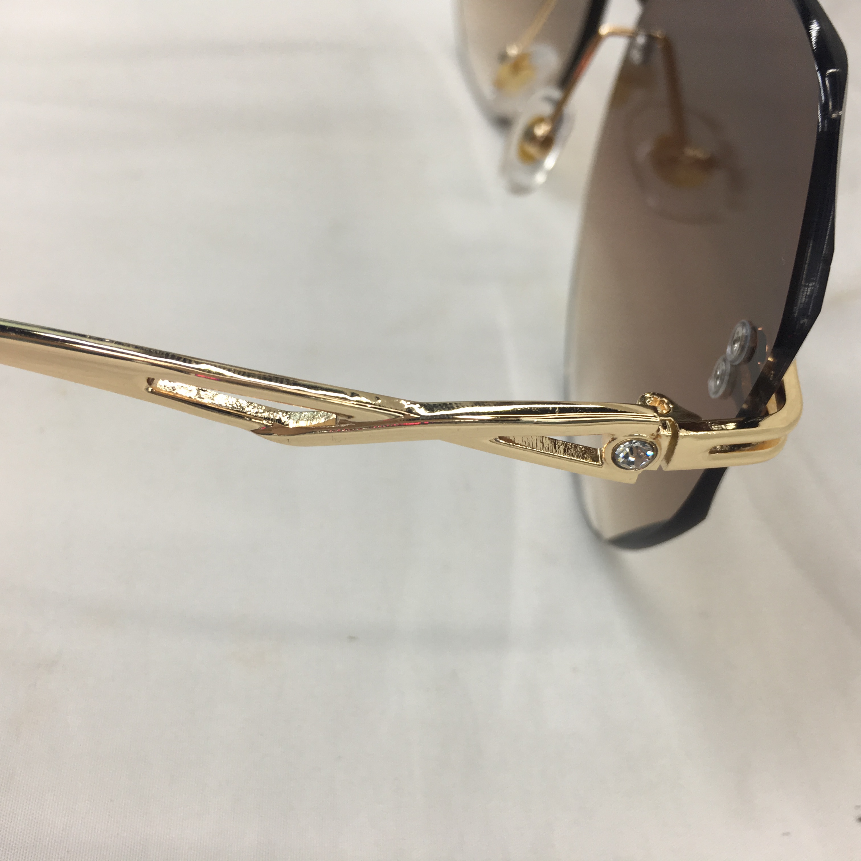 New Korean-style trendy UV-resistant sunglasses for both men and women, fashionable round face eye protection glasses Specification image