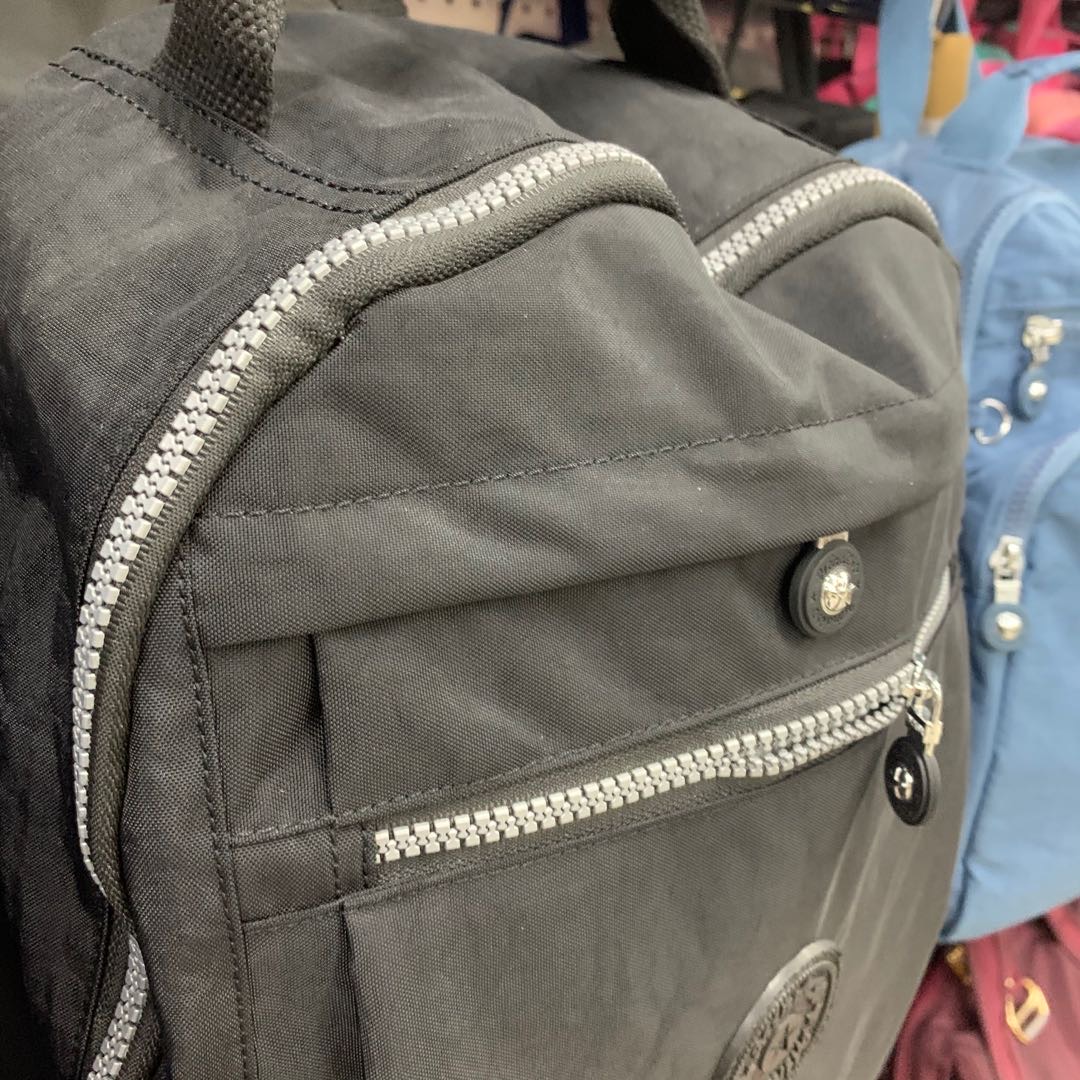 美迪莎8089高年级儿童轻便减负防水轻盈面料校园双肩背包产品图