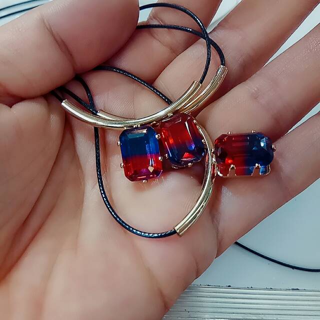 Factory direct sales of vintage wax rope gold-plated ruby, sapphire and zircon necklaces Specification image