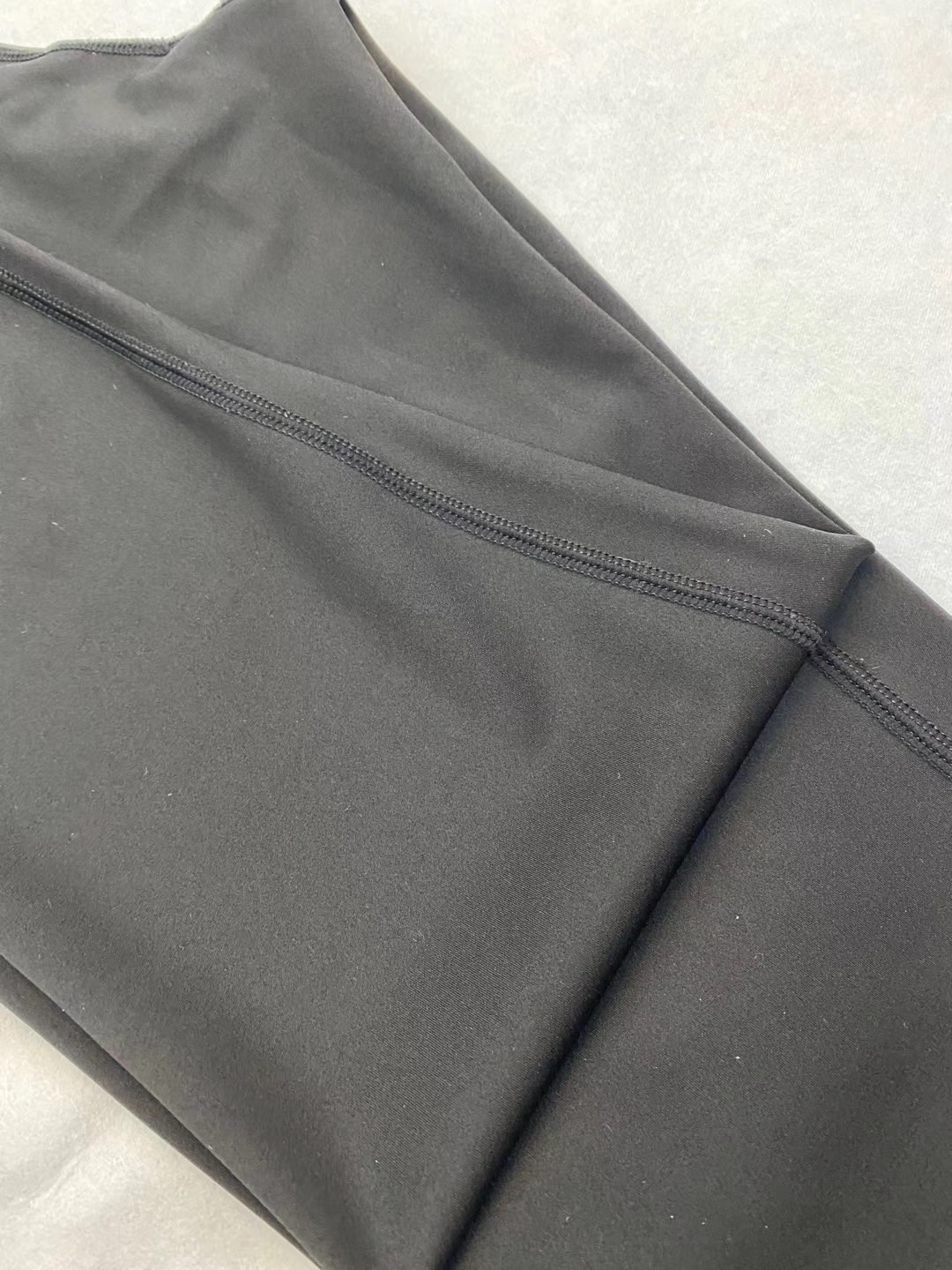Stretch yoga leggings with separate shorts and shark skin details Picture