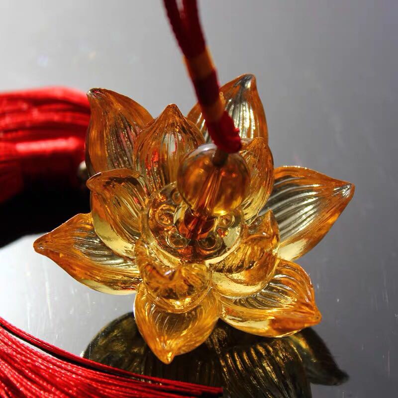 Car pendants, genuine ancient method glass lotus car ornaments, safety protection event gifts Specification image