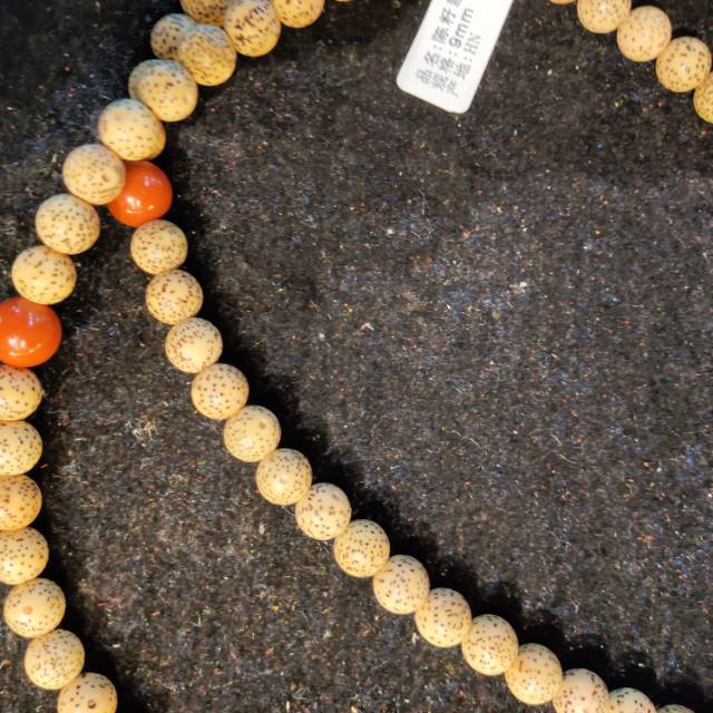 Crystal sandalwood Buddhist prayer bead bracelet, a handcrafted accessory details Picture