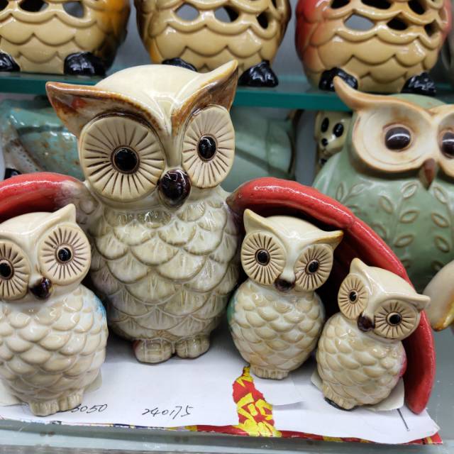 Four owl-shaped ceramic craft ornaments from Yiwu
