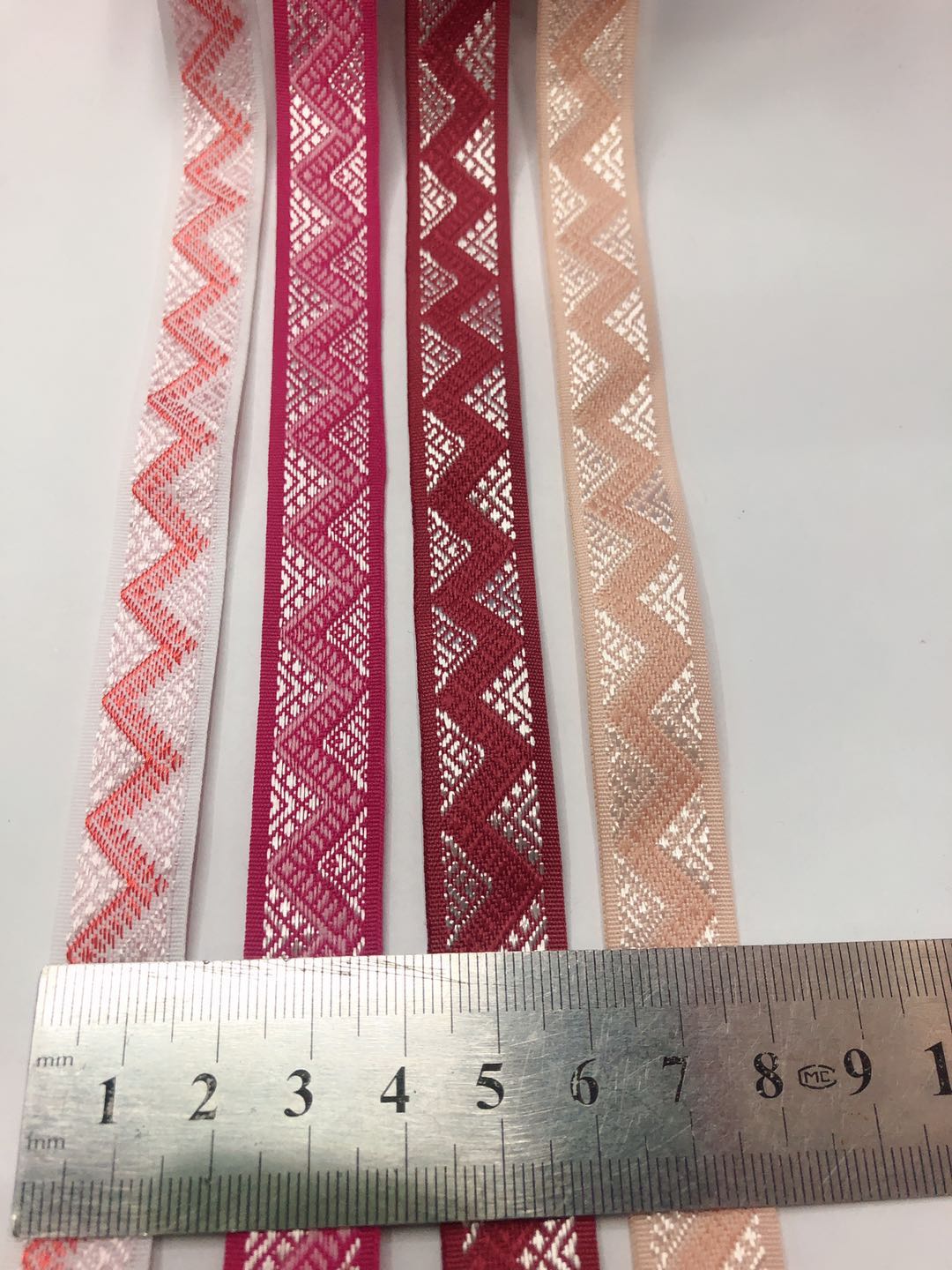 多色花边蕾丝条纹的颜色全条纹服装辅料细节图