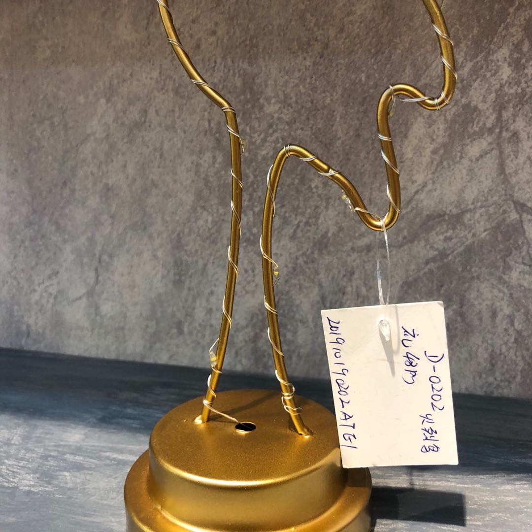 Animal gold creative tie Yi geometric Nordic tie Yi light small night light home accessories decorations bedroom bedside LED light details Picture