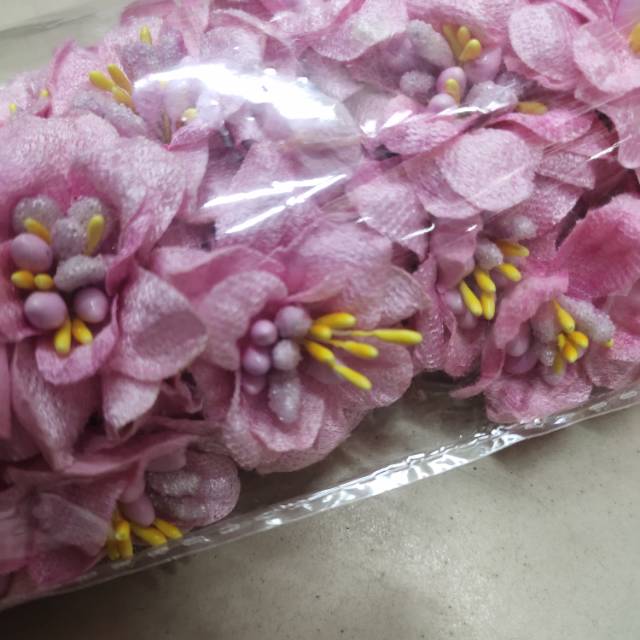 Carnation and sunflower artificial flower bouquets, bouquets, decorative headwear flowers Specification image