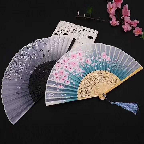 扇子/广告团扇/折扇/檀香扇/扇子女夏季中国风产品图