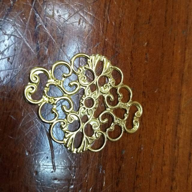 2020东南热销镀金镂空工艺饰品产品图