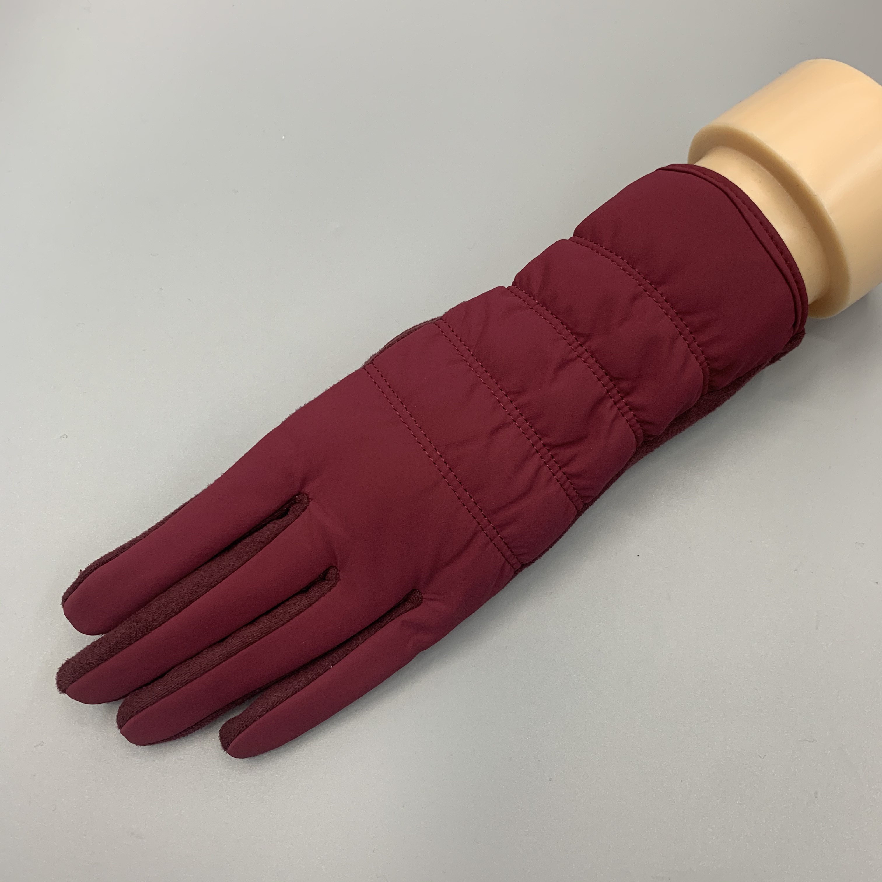 Waterproof, cold-proof and windproof gloves for export from Europe, America, Japan and South Korea. Women's winter fleece and thickened cycling and motorcycle gloves