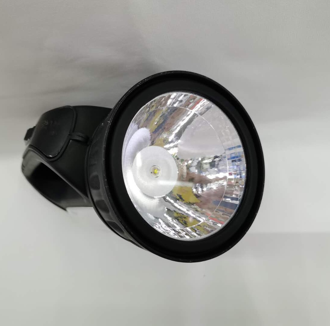 高品质超耐用热销手提灯塑料材质型号5805 details Picture