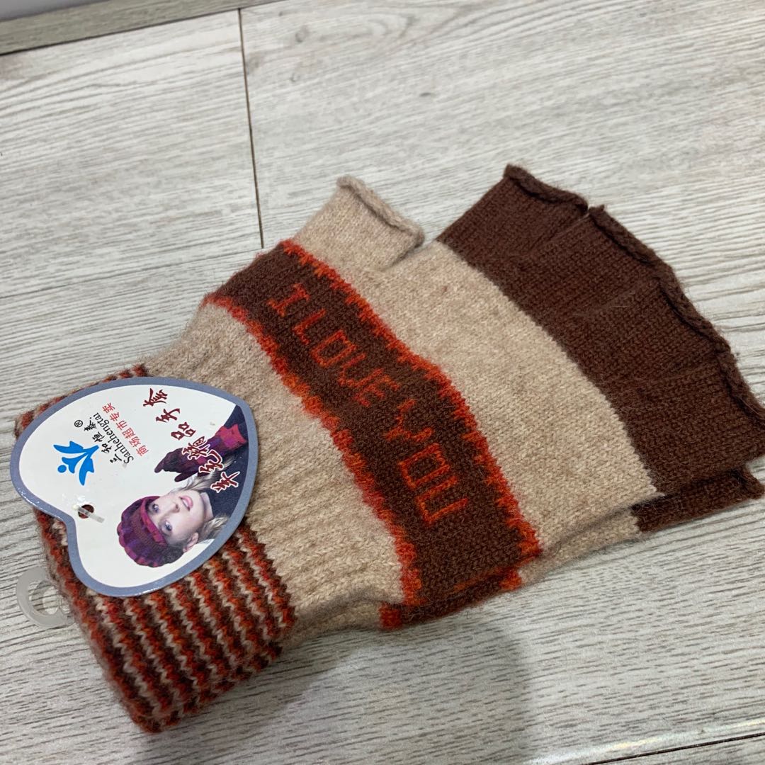 Sanhe Hengtai winter cold-proof wool gloves, half-finger gloves, English gloves, snow warm knitted gloves, starting from 480 yuan per box, mixed colors Specification image