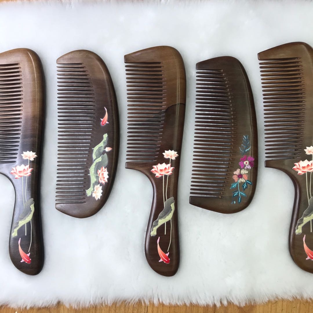 "Butterfly Lacquer Art Comb, household wooden comb set, genuine peach wood comb, Massage long hair set, portable for women, anti-static.