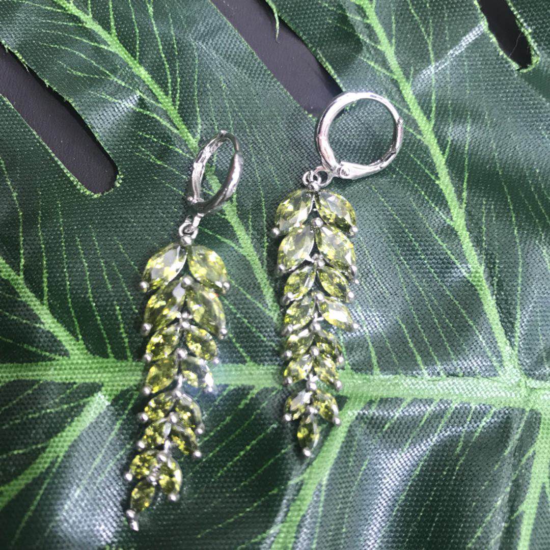 Japanese and Korean fresh green zircon earrings, long, super shiny, simple and elegant earrings for women Specification image