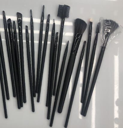 24 Wooden Handle Brush Set Set Black Bag General Cosmetic Use Specification drawing