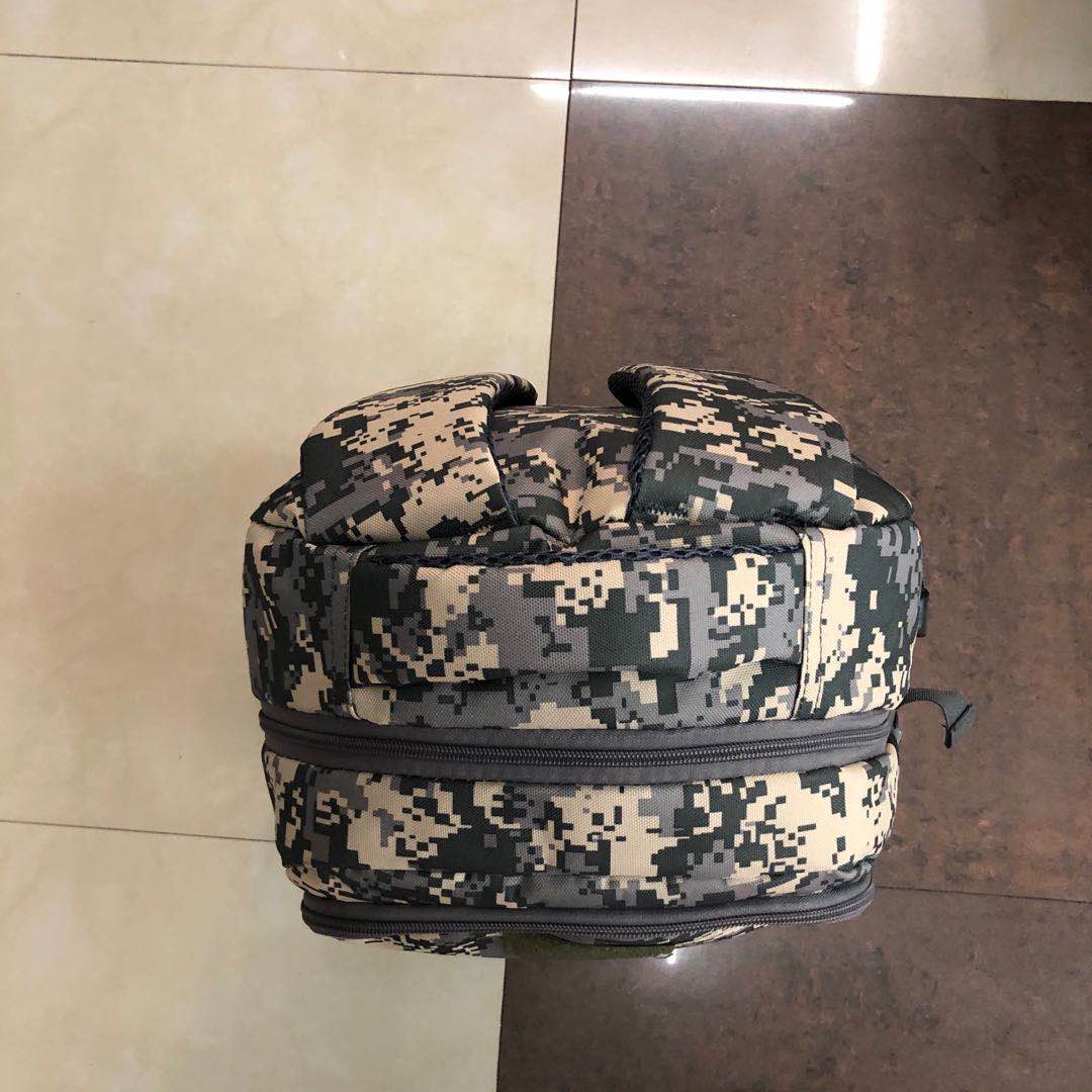 双肩包男女生小型背包迷彩小学生书包户外旅行轻便产品图