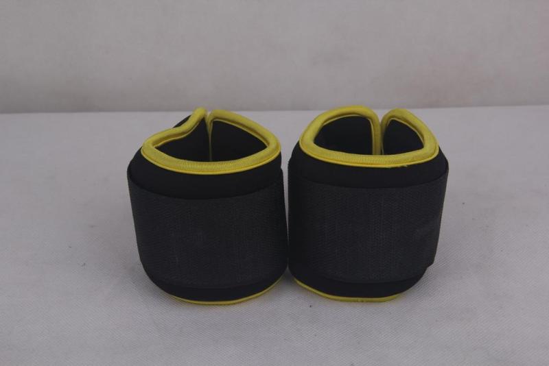 Hand-binding sandbags, wrist guards, ultra-thin invisible weight-bearing equipment, fitness equipment, iron sand running sandbags, children's sports goods details Picture