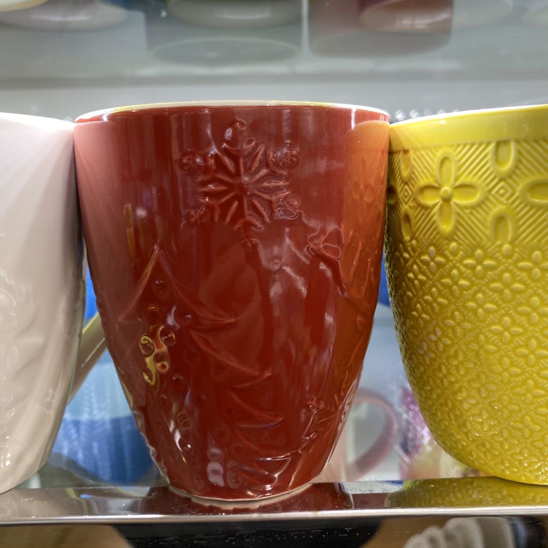 彩色雕花陶瓷色釉复古杯