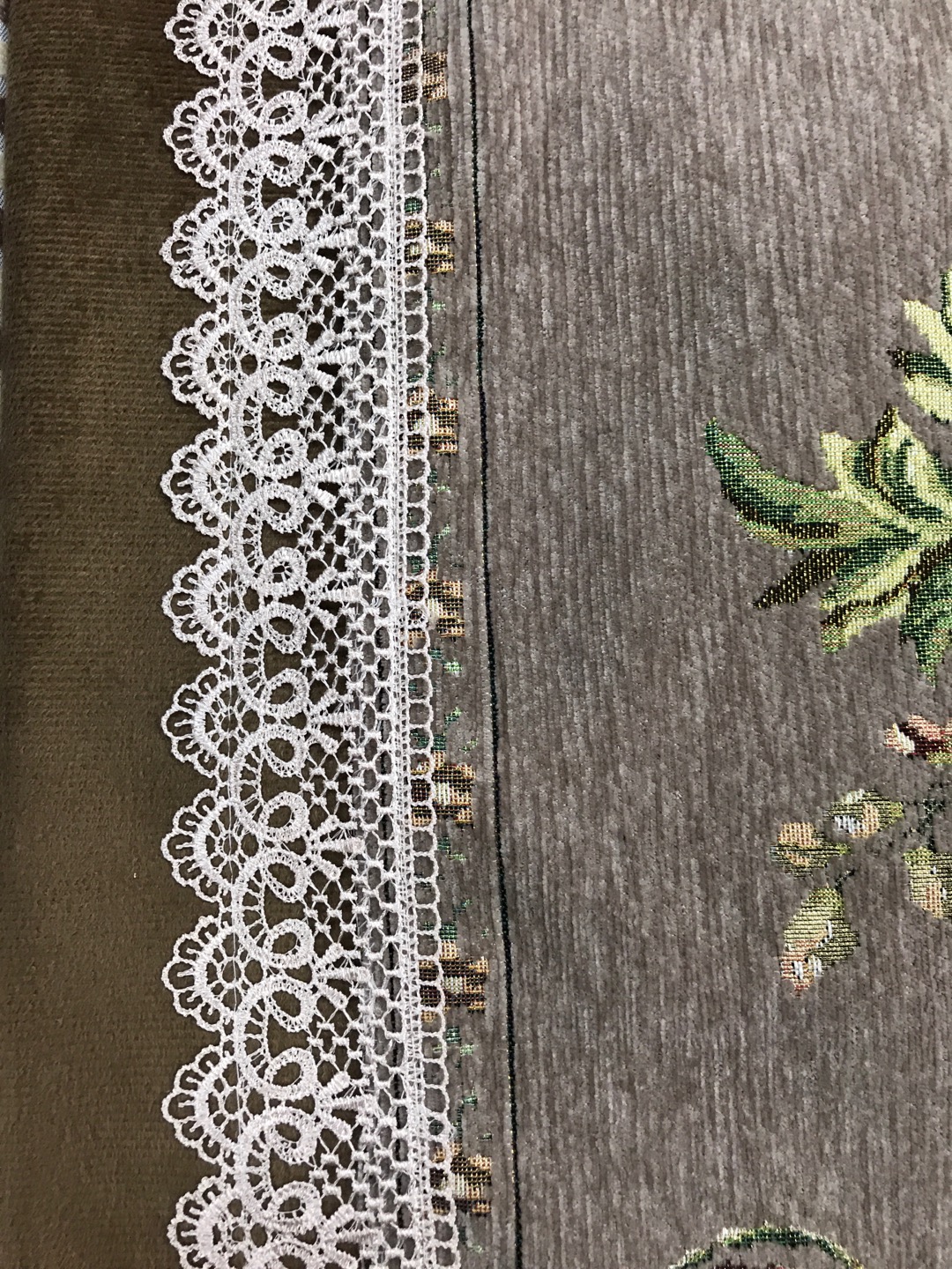 Colorful Gold Wire Plant Flower Digital Knit With Lace Edge Pillowcase Pair details Picture