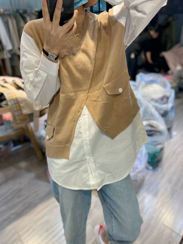 粽白范2020春款时尚潮流欧货女装假两件卫衣衬衫袖宽松大版显瘦T细节图