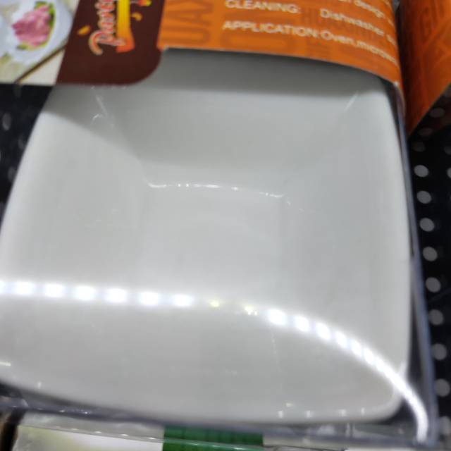 صينية من الطبق الخزفية البيضاء Specification image