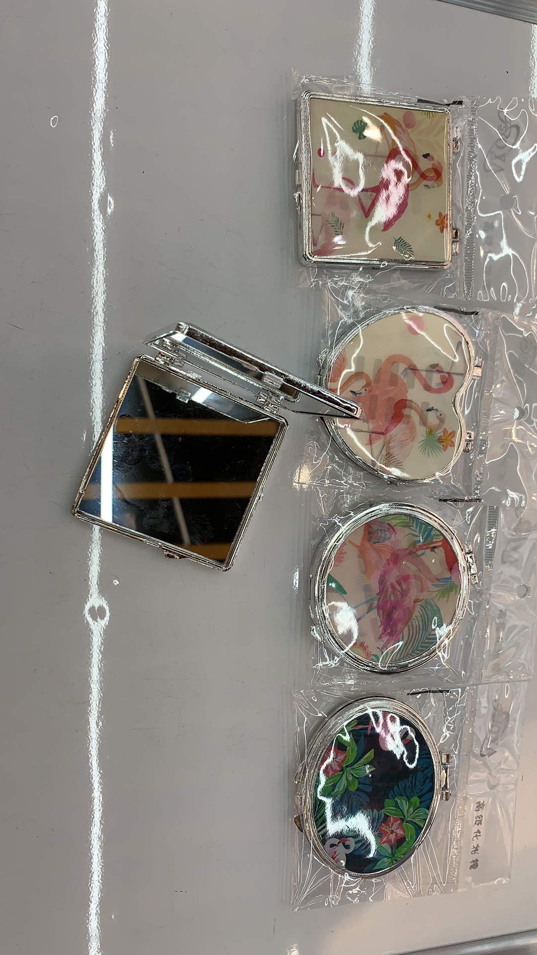 小镜子/折叠镜子/化妆镜/小镜子折叠/装饰镜产品图