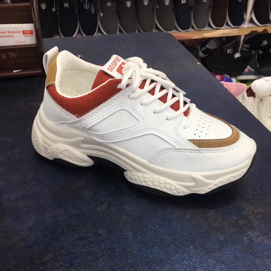 Factory direct sales of men's sports shoes for spring and autumn, new soft-soled, ultra-light, shock-absorbing and rebounding running shoes, breathable and casual sports shoes Specification image