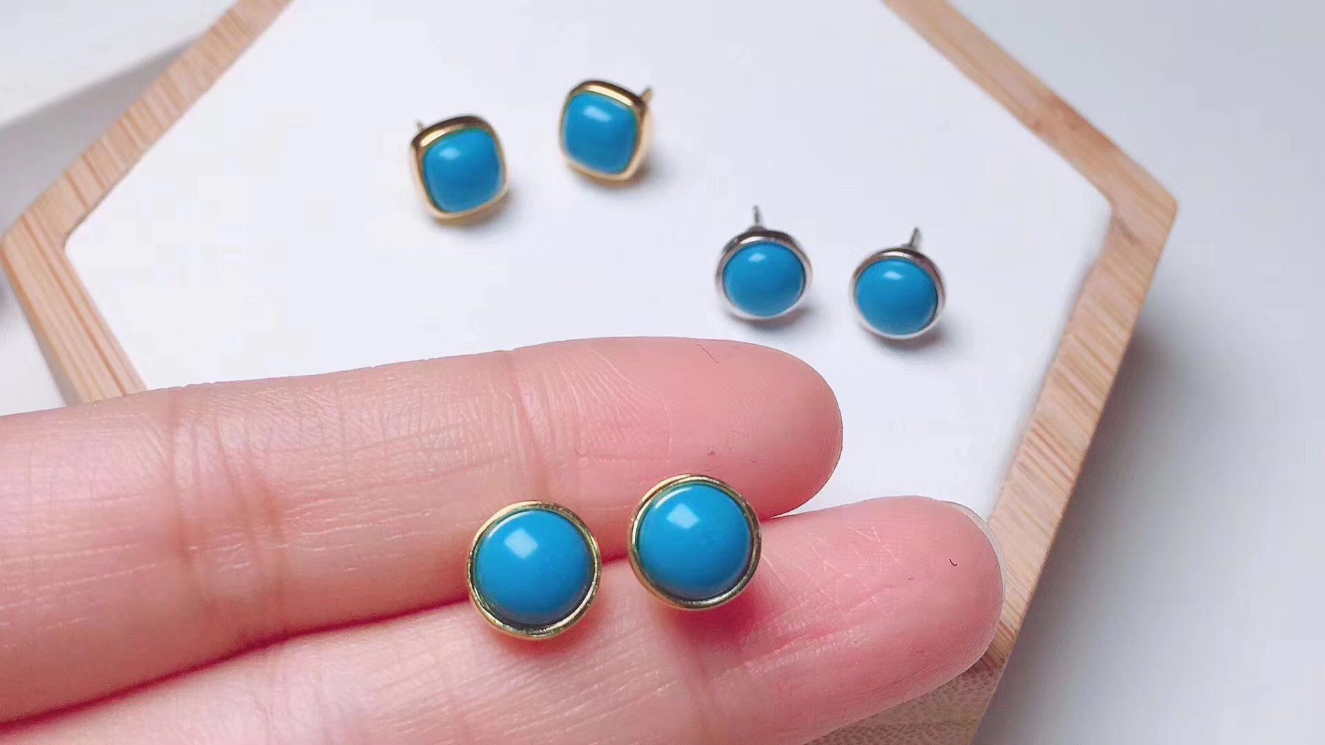 925 silver pure American blue pine stud earrings, with a smooth and round color, Xiangyu 000111