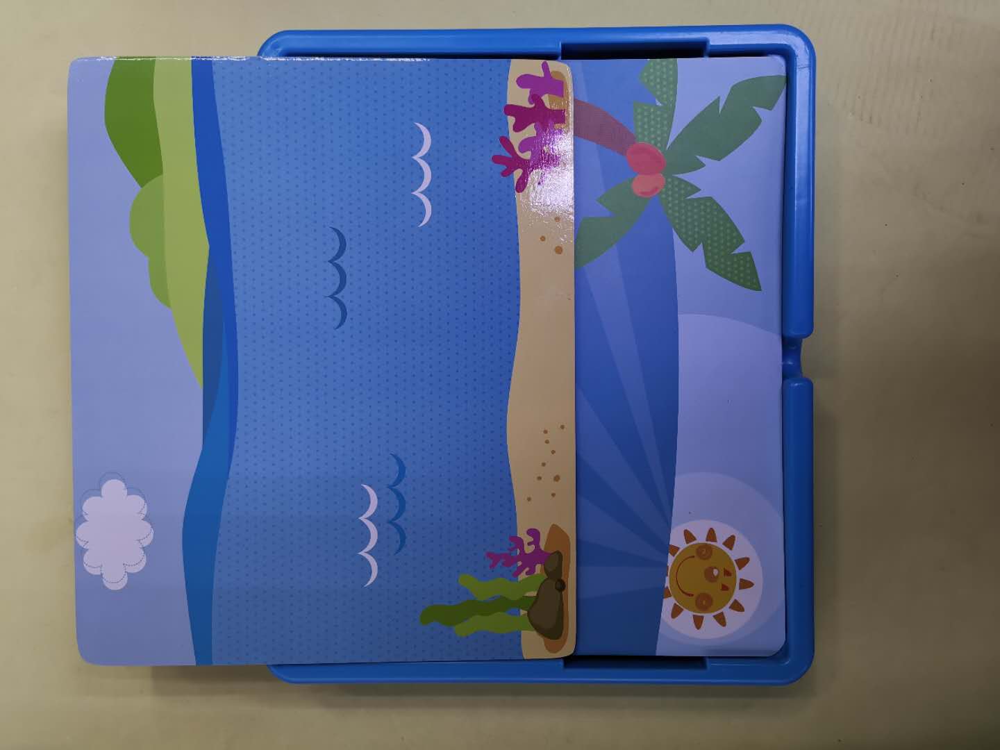 Children's magnetic jigsaw puzzle educational toys for boys, girls, and babies aged 3 to 4 to 6 develop intelligence and brainpower. Magnetic jigsaw puzzle fun ocean details Picture