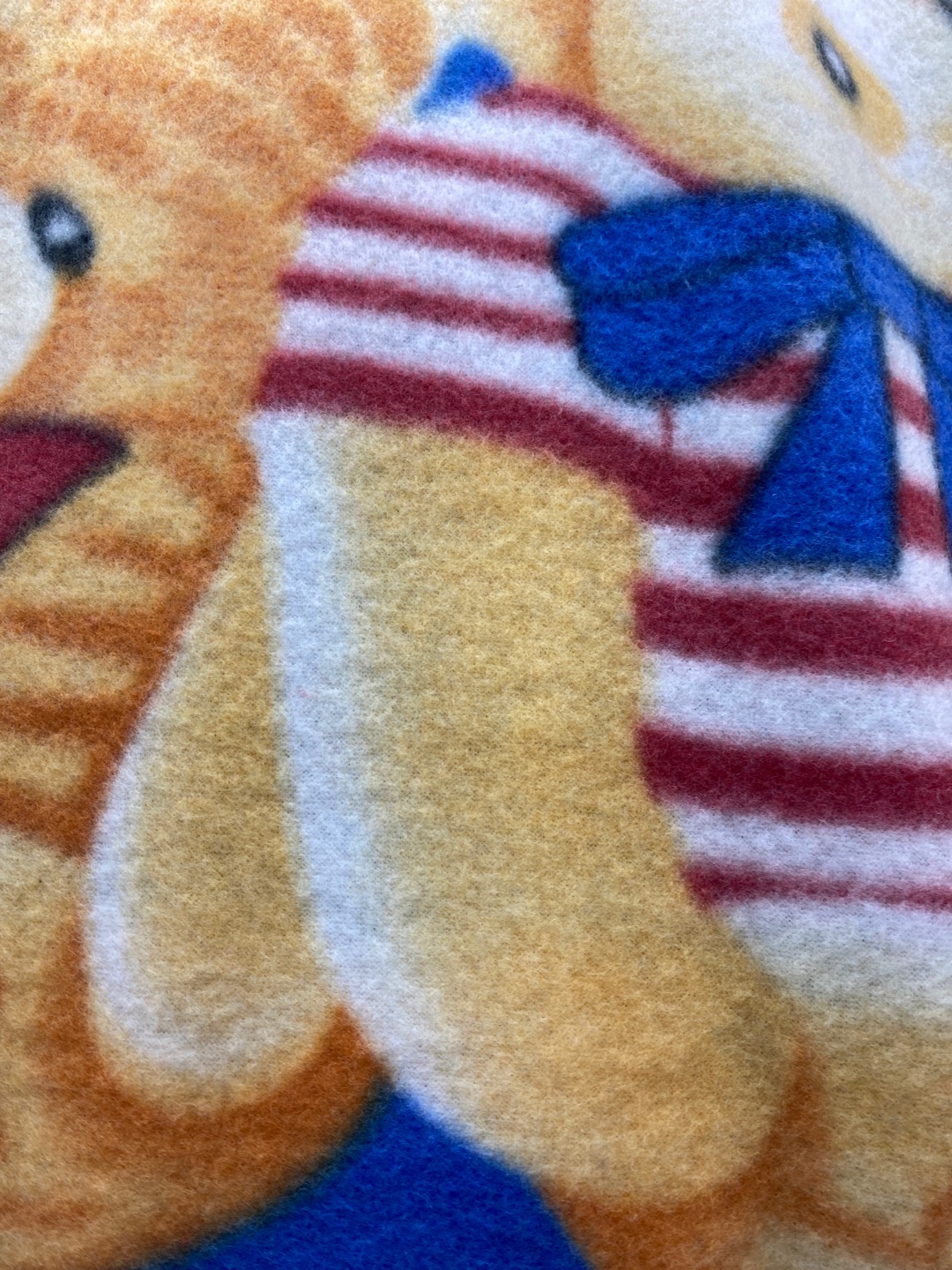 Cartoon Bear Active Printed Double-Sided Fleece Blanket For Children 200*230 Specification drawing