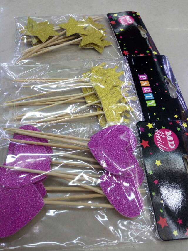 Bring shaped fruit toothpicks to the banquet Specification image